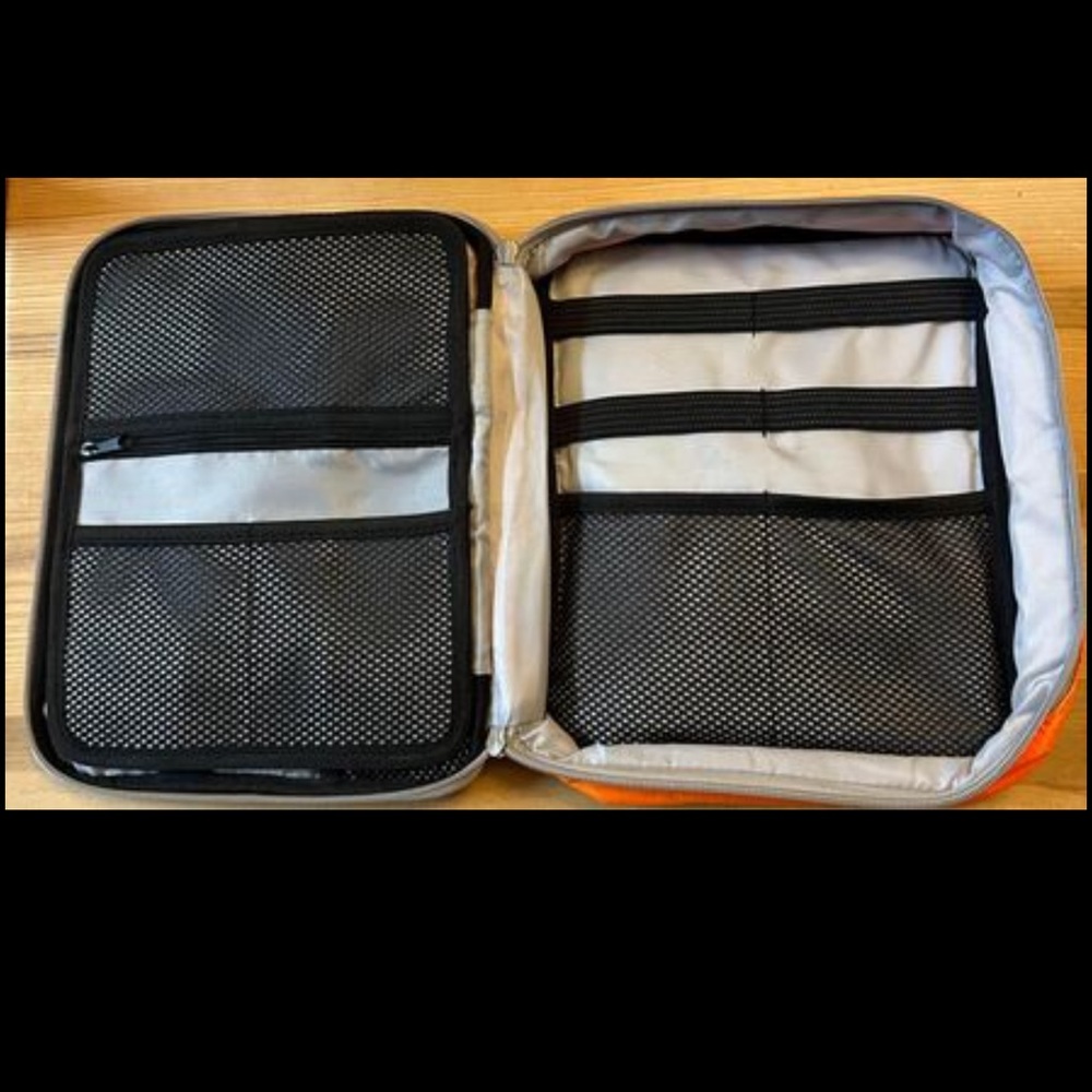 Electronics Organizer - Picture 4 of 6